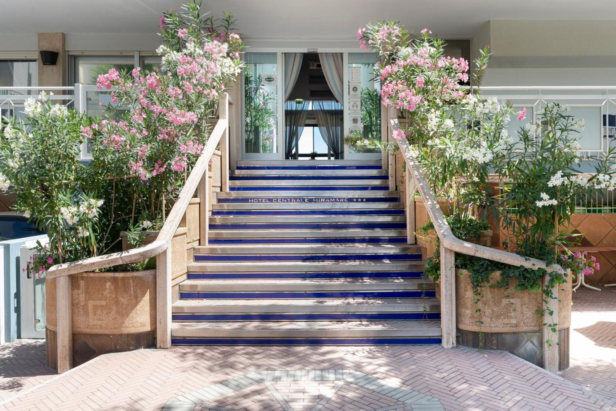 Hotel Centrale Miramare Rimini Esterno foto