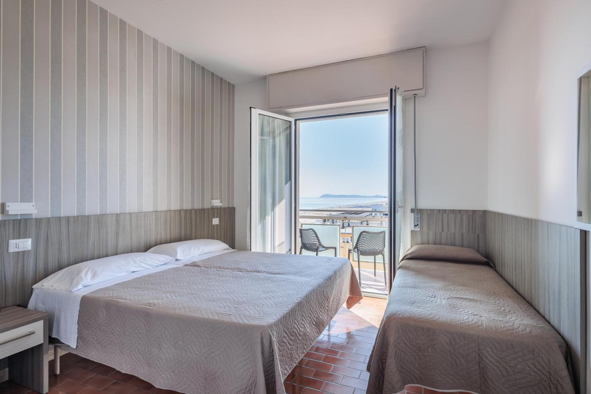 Hotel Centrale Miramare Rimini Esterno foto