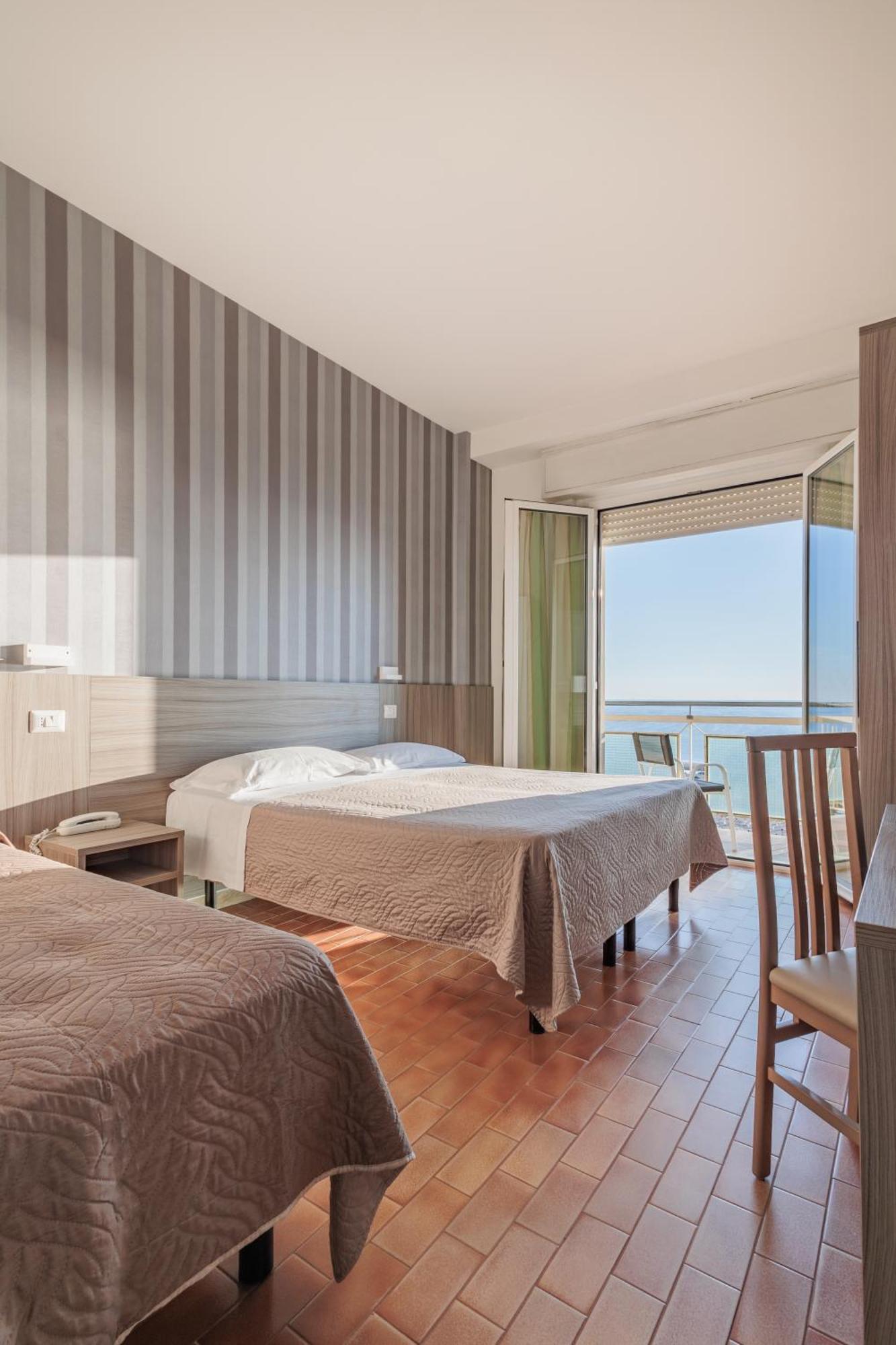 Hotel Centrale Miramare Rimini Esterno foto