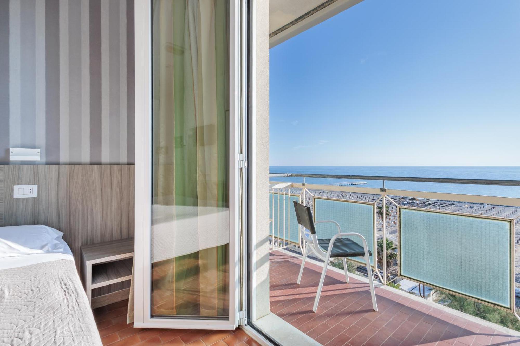 Hotel Centrale Miramare Rimini Esterno foto